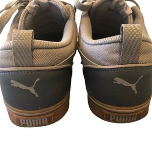 Unisex PUMA Suede Lowtop New & Unworn Gum Sole Size US 9.5